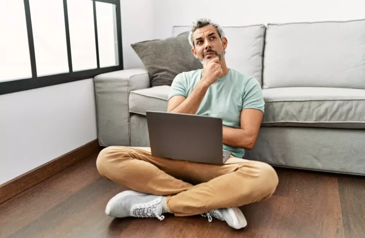 diferenca entre sala de estar e a sala familiar