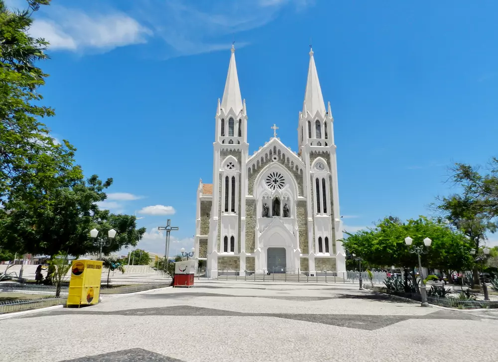 Catedral do Sagrado Coração de Jesus na Praça Dom Malan, em Petrolina, Pernambuco